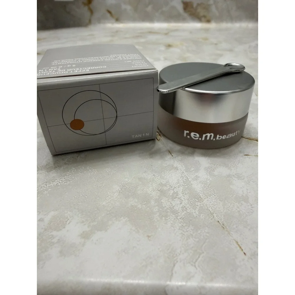 r.e.m. beauty Sweetener Concealer Tan 1 N Ariana‎ Grande Makeup 0.28oz New Box